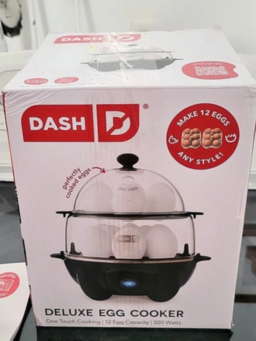 DASH Deluxe Egg Cooker Pink & White NWT